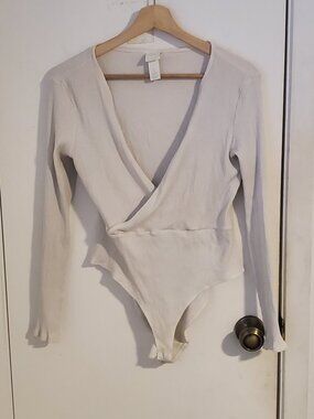 H&M Deep V Neck Long Sleeve Crossover Bodysuit White Women's Size L